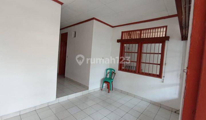 Rumah Sewa Luas 180 m 1,5 Lantai di Perumahan Duta Gardenia, Tangerang 2