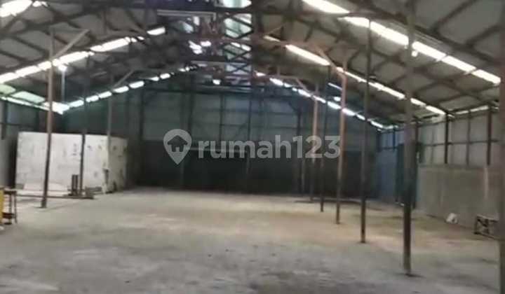 Cheap Warehouse with Office and Mess Located in Tangerang Airport Area