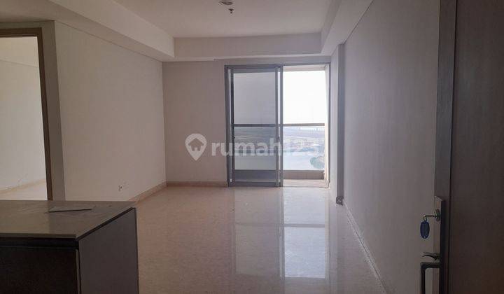 DISEWA APARTEMEN GOLD COAST 3 BR SEMI FURNISH VIEW LAUT 2