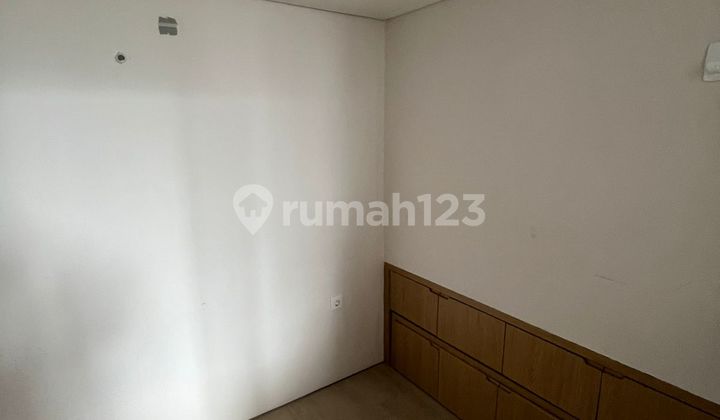 For rent house in Tabebuya cluster BSD, fully furnished neat.
