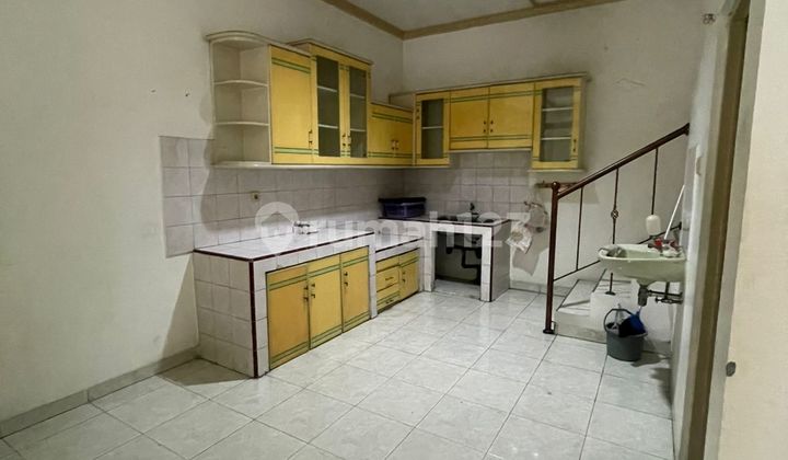 Dijual Rumah Tanjung Duren Selatan 2,5 Lantai  1