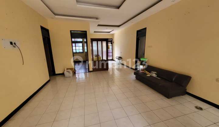 Sewa Rumah Tertata Apik Siap Huni Area Kopo Permai