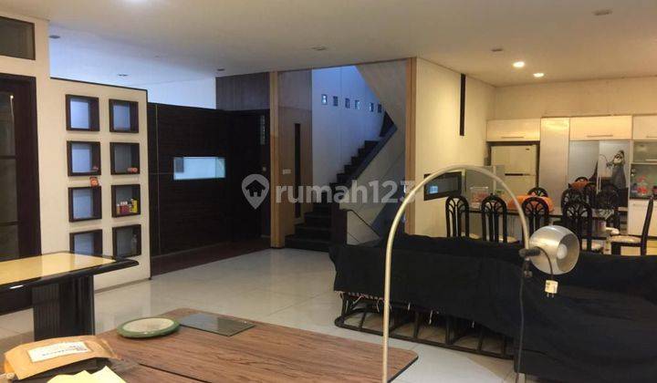 Rumah Cantik 3,5 Lantai Setraduta Hegar Bagus Bandung 2