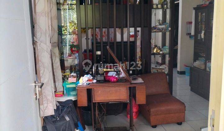 Rumah Hook 1 Lantai di Taman Kopo Indah 2 Patung Kuda  1