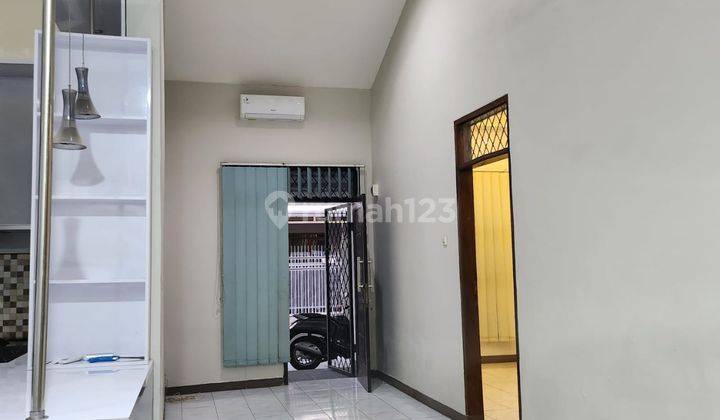 Rumah 2 Lantai Bagus Semi Furnished SHM di Taman Cibaduyut Indah I, Bandung 1