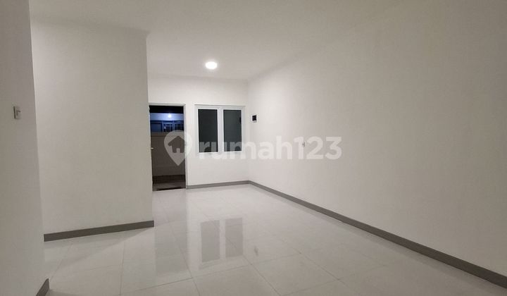 Rumah Cantik Terenovasi Siap Huni di Area Kopo Permai