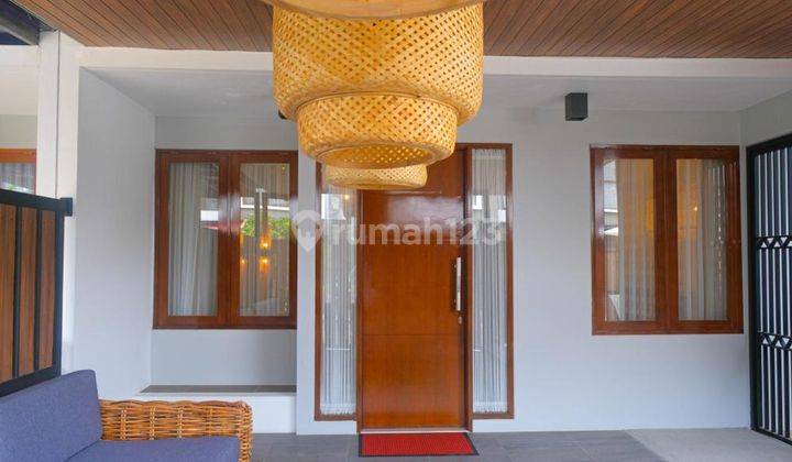 Rumah Cantik Full Furnished Cherry Field Bojongsoang Bandung 1