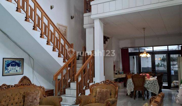 Rumah Cantik Terawat 2 Lantai Mainroad Kopo Permai Bandung 2