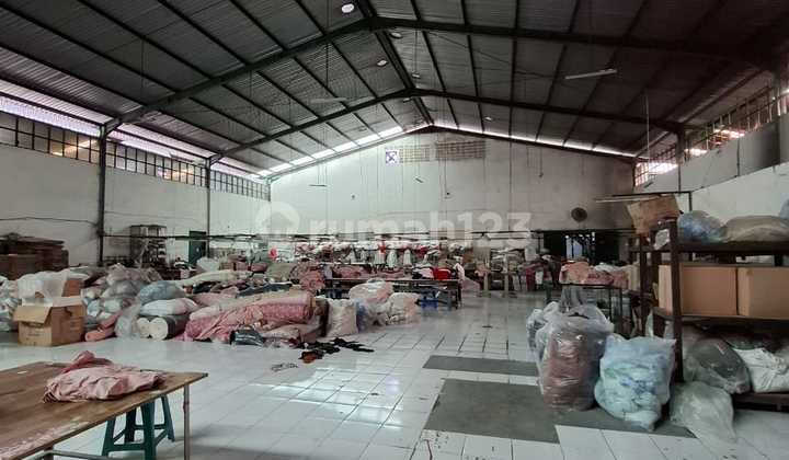 Ready-to-Use Warehouse with Employee Mess Available in Cibolerang, Bandung Ready-to-Use Warehouse with Employee Mess Available in Cibolerang, Bandung