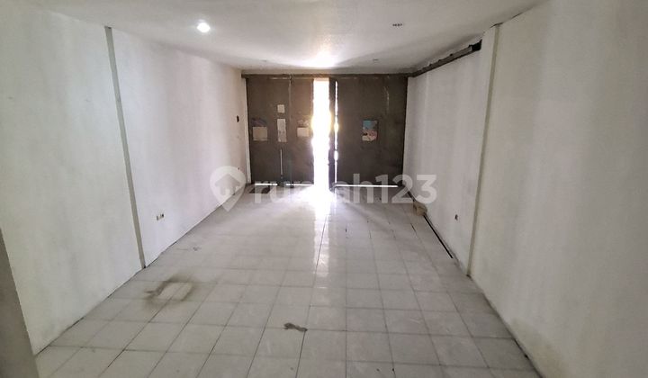 Sewa Ruko Lokasi Ramai Baru Renovasi Siap Huni di Mainroad TKI I Bandung Sewa Ruko Lokasi Ramai Baru Renovasi Siap Huni di Mainroad TKI I Bandung