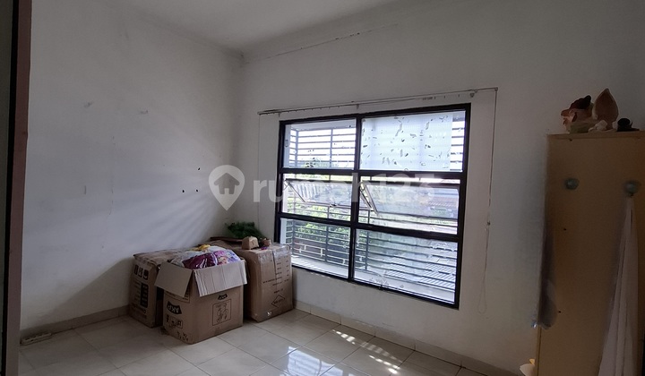 Ready-to-Occupy 2-Story Shop House on Inhoftank Street Bandung 2