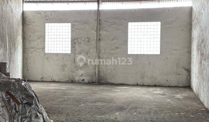 Gudang di Jalan Kaliabang Bungur