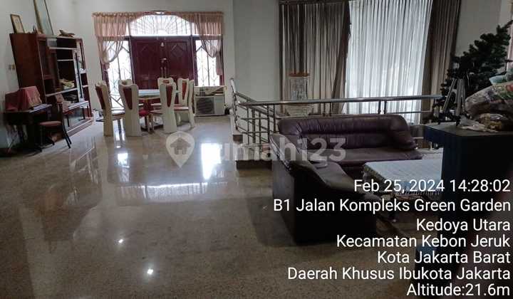 Dijual Rumah Komplek Green Garden Posisi Hook