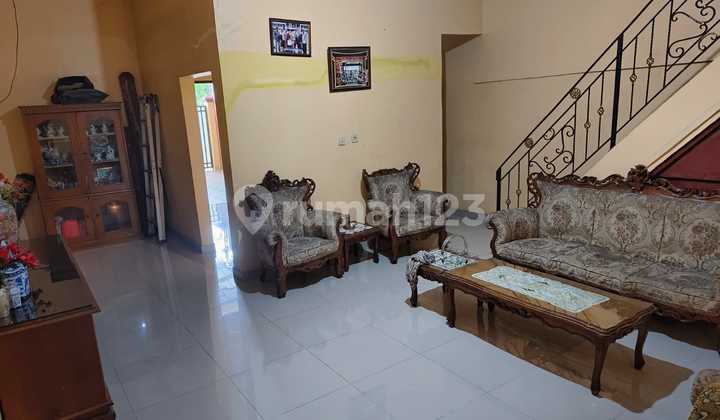 Dijual Rumah Strategis Di Jalan Mawar Luar 