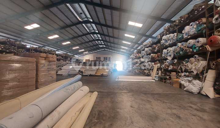 Warehouse for Rent / Sale in Pegangsaan Dua Warehouse for Rent / Sale in Pegangsaan Dua