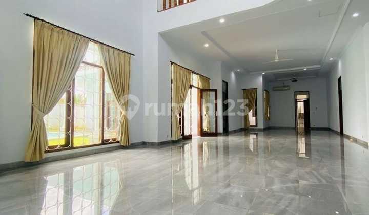 For Rent Modern House on Pejaten Street, South Jakarta 2