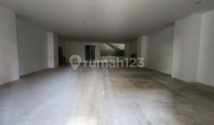 Disewa Ruko di Jalan H Agus Salim, Menteng