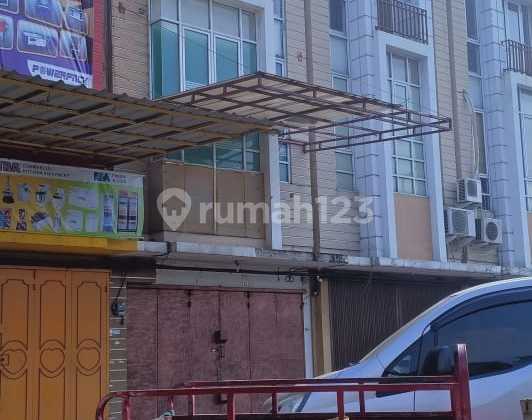 For Rent: 3-Story Shop House in City Resort Cengkareng For Rent: 3-Story Shop House in City Resort Cengkareng