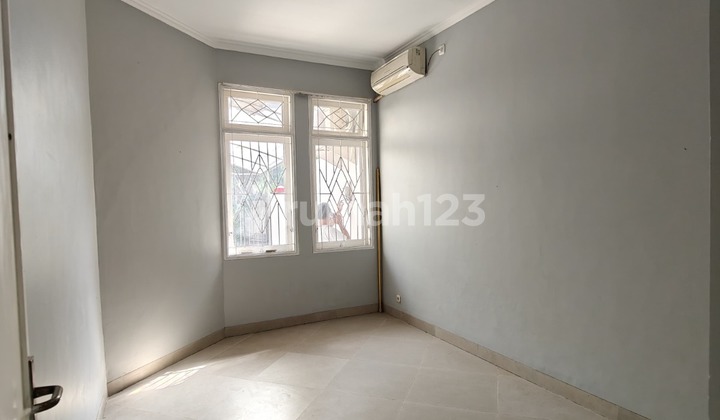 Disewa Rumah Bagus Di Taman Sunter Agung 2