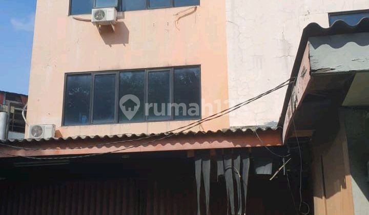 For Rent Shop House on Main Street in Pasar Baru, Central Jakarta