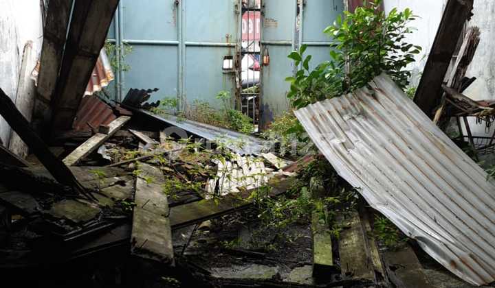 Dijual 60% Dibawah NJOP Ruko Tua Jalan Raya Tubagus Angke