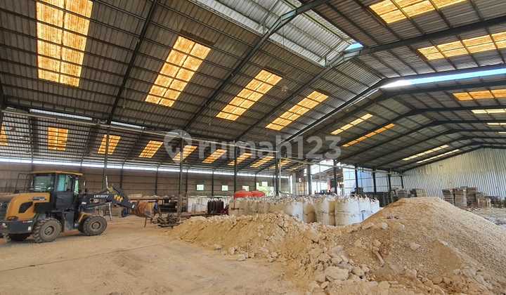 For Rent Warehouse on Jalan Tipar Cakung Raya For Rent Warehouse on Jalan Tipar Cakung Raya
