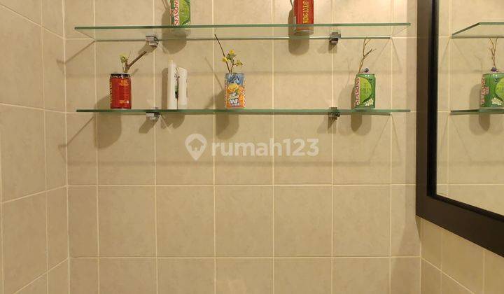 kamar mandi apartemen mediterania garden 2 tipe