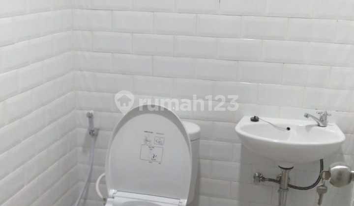 Rumah 3 Lantai Bagus di Green Ville, Dekat Pusat Kuliner 2