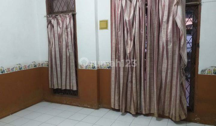 Rumah Strategis di Taman Ratu Greenville Harga Murah  2