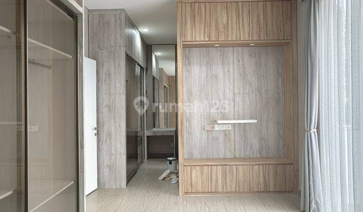 kamar tidur rumah bagus di the riviera