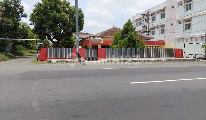 Rumah Strategis di Jl. Soeharso Solo Kota cocok untuk usaha