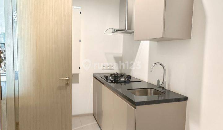 dapur apartemen verde two scbd tipe
