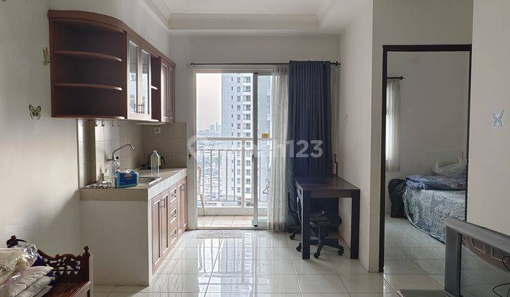 Apartemen Mediterania Garden 2 Tipe 2 Kamar, View Kolam Renang 1