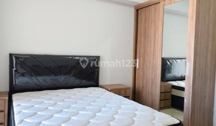 kamar tidur apartemen royal mediterania garden tipe