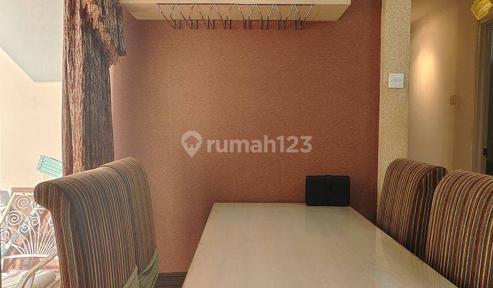 Dijual 3br Full Furnish Interior Lantai Tengah View Bagus