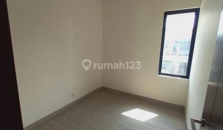 Rumah  2 Lantai Siap Huni di Podomoro Park, Buah Batu 2