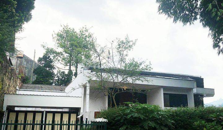 Rumah Cantik Asri Disewakan di Cipaku Indah 2