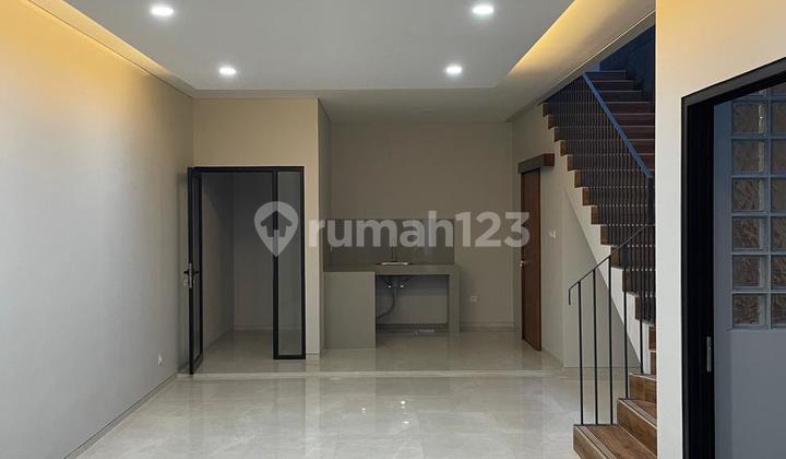 Minimalist New House in Situsari, Buah Batu, Bandung 2