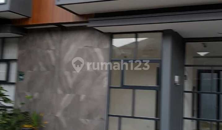 Rumah Bersih Bagus 2 Lantai Siap Huni di BSD Rumah Bersih Bagus 2 Lantai Siap Huni di BSD