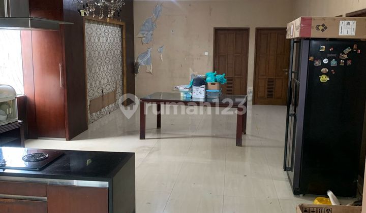 READY-TO-USE SHOPHOUSE Strategic Location MAINROAD KOSAMBI A YANI 1