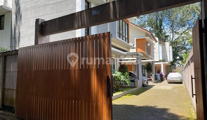 Rumah Asri Sejuk Minimalis Modern di Tengah Kota Lembang Rumah Asri Sejuk Minimalis Modern di Tengah Kota Lembang