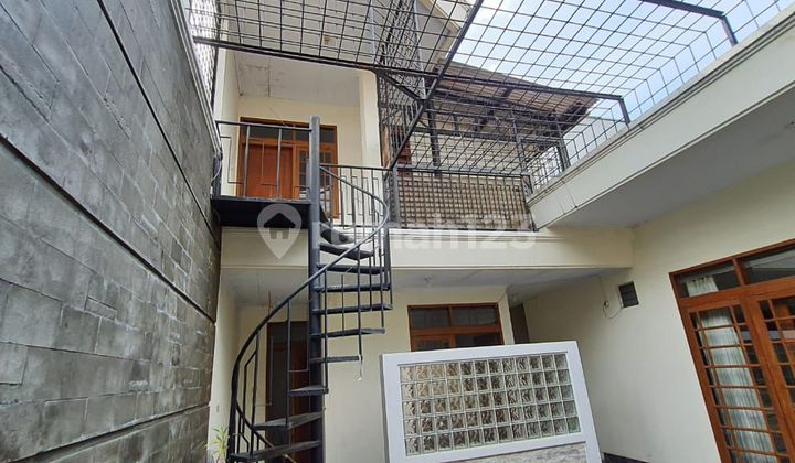 Rumah 2 Lt Bagus di Kembar Mas Selatan, Bandung 2