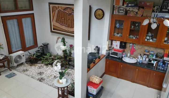Rumah Tinggal dengan Taman Luas di Sutami Bandung 2
