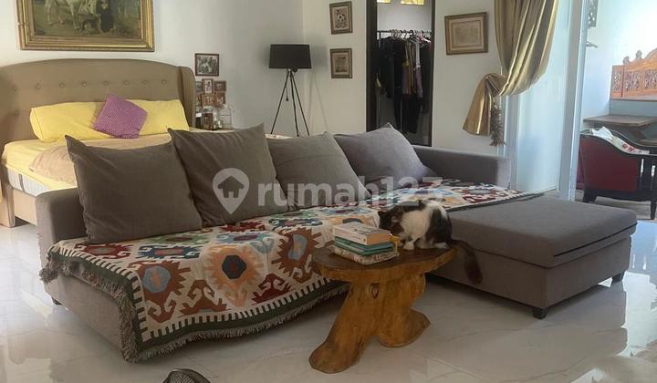 Rumah Hook Lengkap Kolam Renang di Parakan Batununggal 2