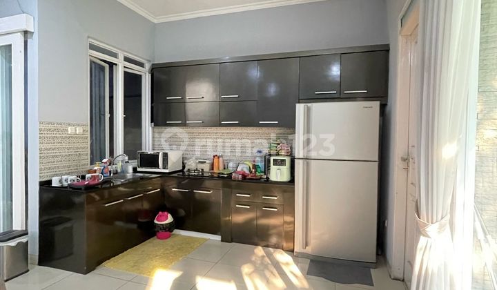 Nice House Ready to Live Semi Furnished Area Batununggal 2