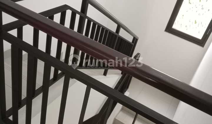 Good House Ready to Live in Chyntia Wing Cluster Sumarecon Bandung 2