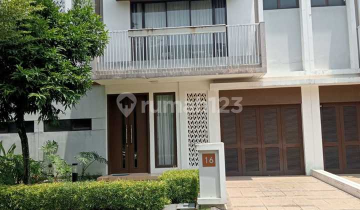 Rumah  Bagus Siap Huni Cluster Chyntia Sayap Sumarecon Bandung