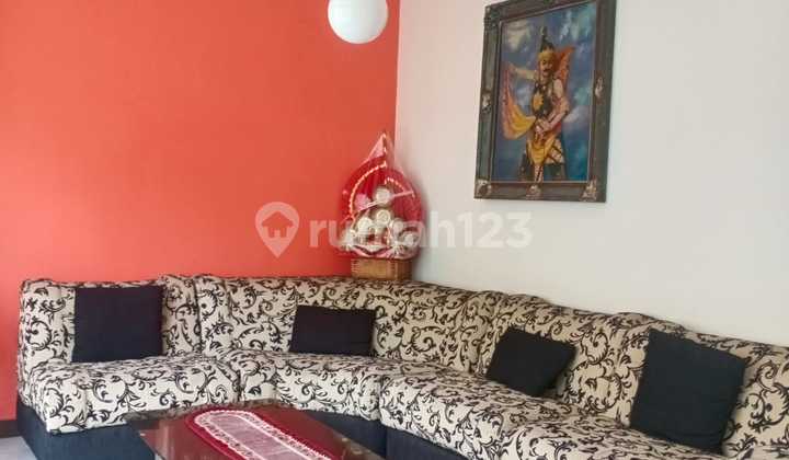 For Sale Nice, well-maintained, clean house on Samsudin Street, Ciateul Regol 2