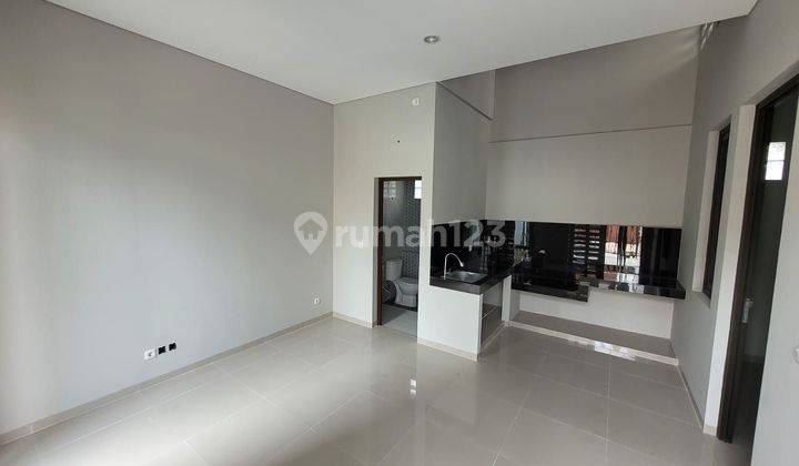 Dijual Rumah Baru Murah Dekat Dengan Area Perbelanjaan Sepatu 2