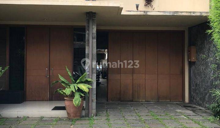 Dijual Rumah Pinggir Jalan Sarijadi dekat dengan Tol 2